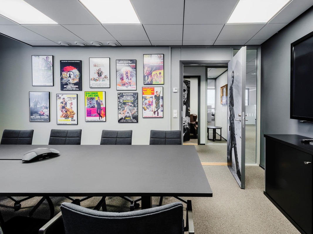 Installation von LED Panels-Beleuchtung Case Sharing