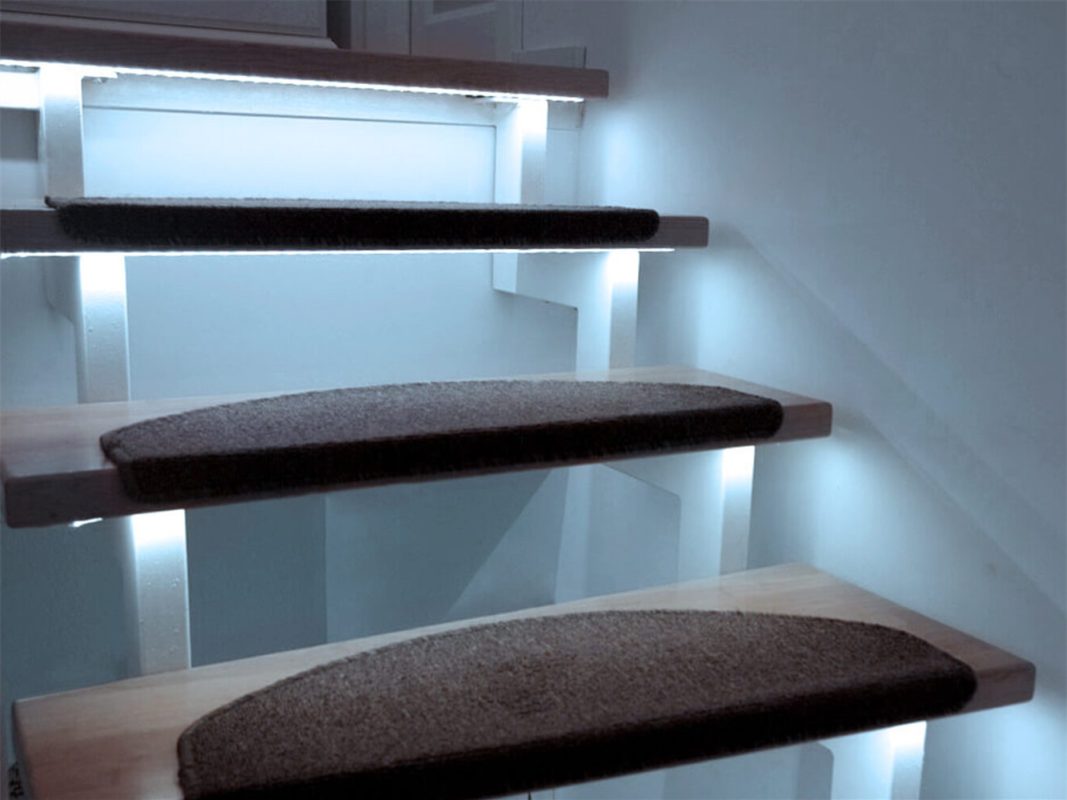 Warum entscheiden sich immer mehr Menschen für den Einsatz von LED-Streifen auf ihren Treppen?-Beleuchtung Case Sharing--3.52